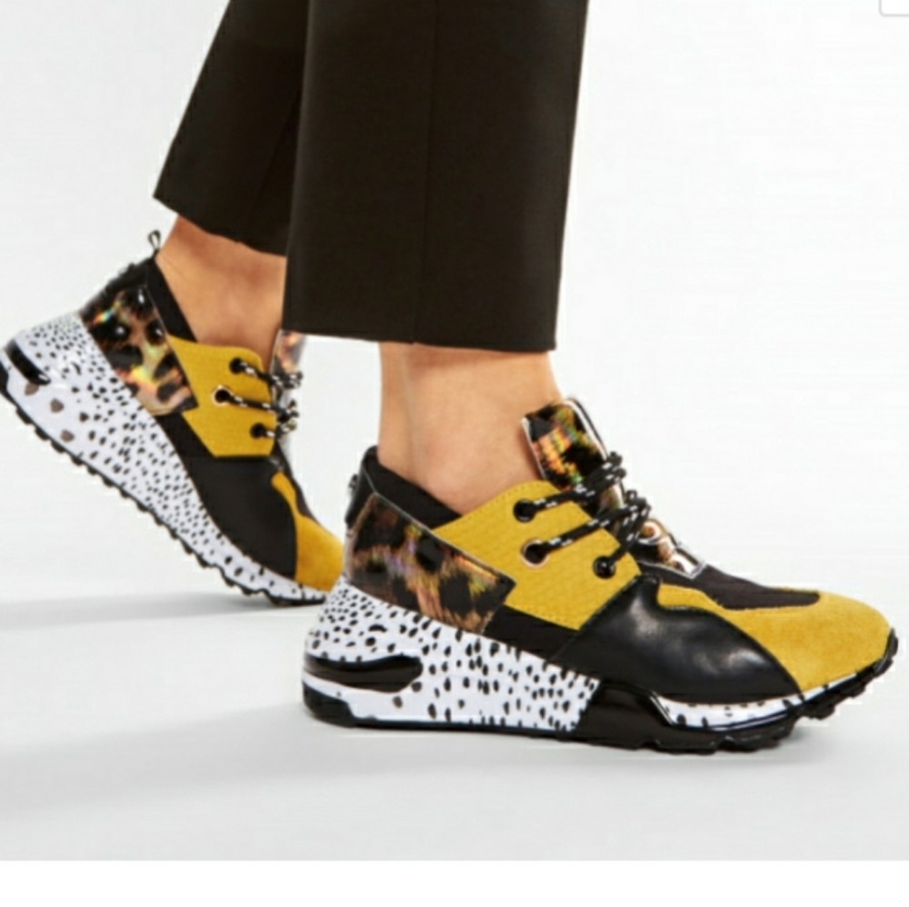 Stylish Yellow and Black Women's Sneakers